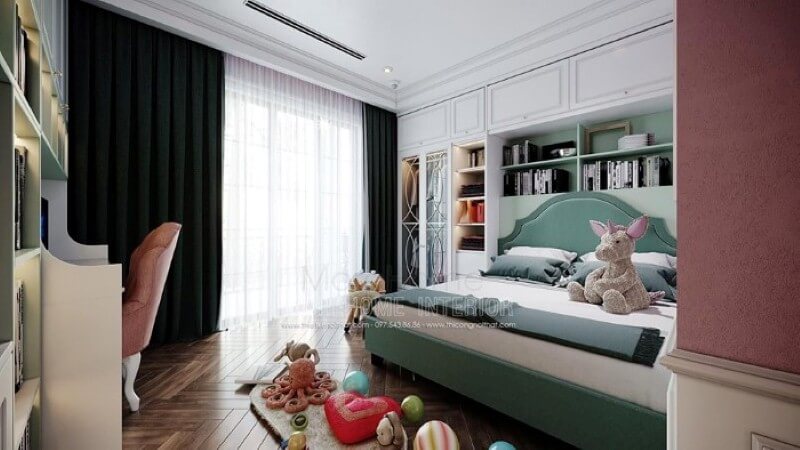 Bố trí nội thất phòng ngủ bé gái ấn tượng với bố trí giường ngủ, kệ tủ trang trí khoa học giúp không gian thông thoáng tối đa nhưng vẫn đảm bảo công năng, tính thẩm mỹ. Thiết kế chung cư
